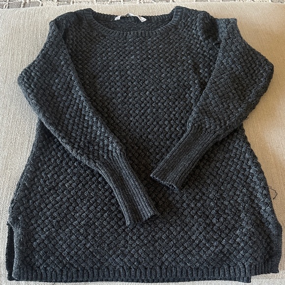 Athleta Charcoal Textured Crew Neck Sweater - Picture 1 of 7